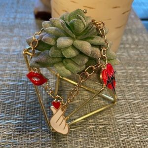 #100b Valentines Day Charm Fashion Bracelet